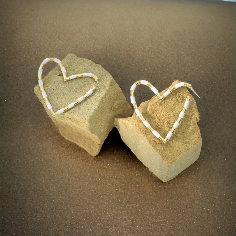 New white and gold stripe heart hoop earrings - Picture 1 of 1
